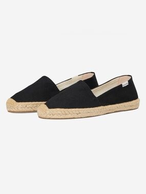 Alpargatus Women's Closed-Toe Espadrille Flats in Black
